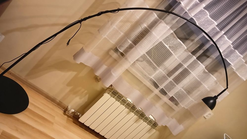 Lampa stojąca do salonu