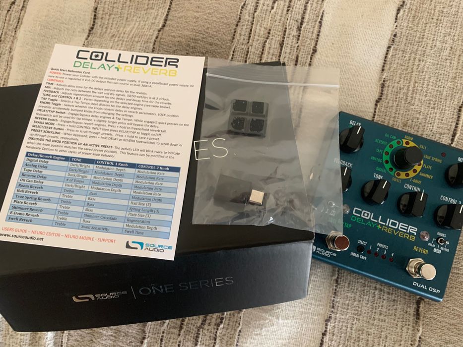 Pedal de Delay e Reverb Source Audio Collider