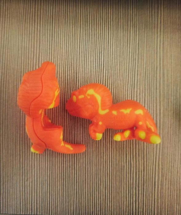 Kinder joy funko pop Jurassic world, Jurassic park