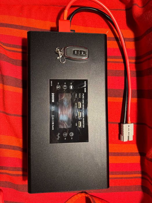 Інвертор Datou Boss 24V 2000W