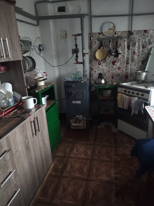 Продам будинок .