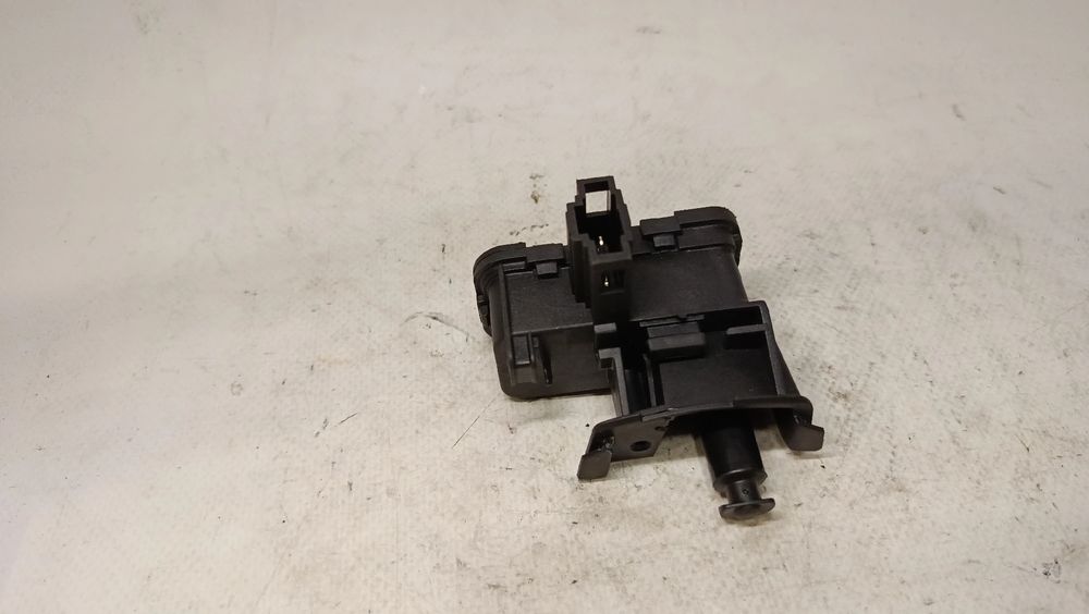 Pistola do depósito de combustível VOLKSWAGEN Polo (AW1)