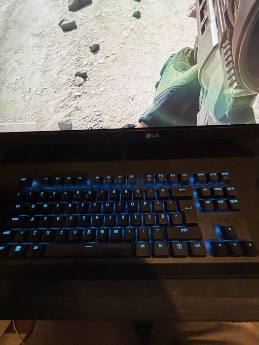PC Gaming High-End | Ryzen 7 9800X3D | RX 9070 XT 16GB | 32GB DDR5 2TB SSD