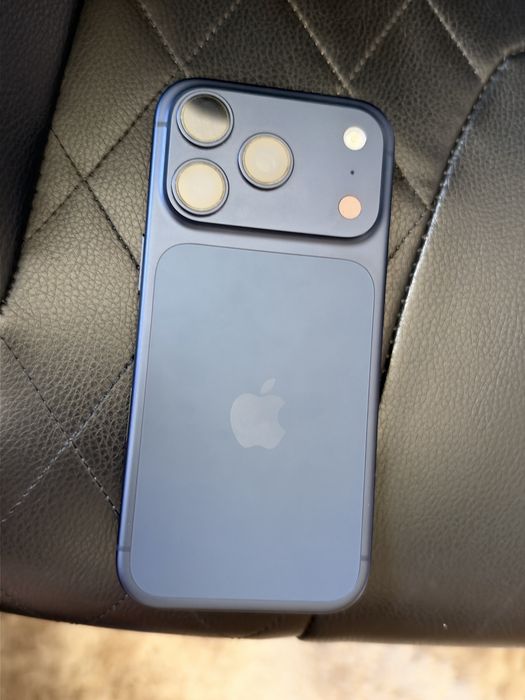 Iphone 17 pro 256 GB Azul - Como Novo