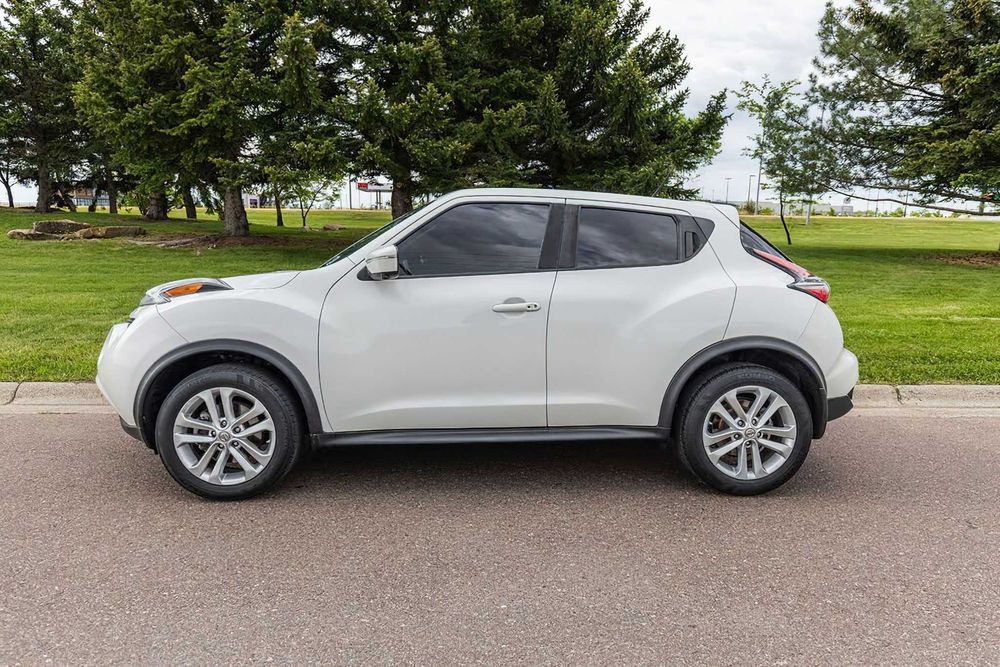 Nissan Juke SV      2016