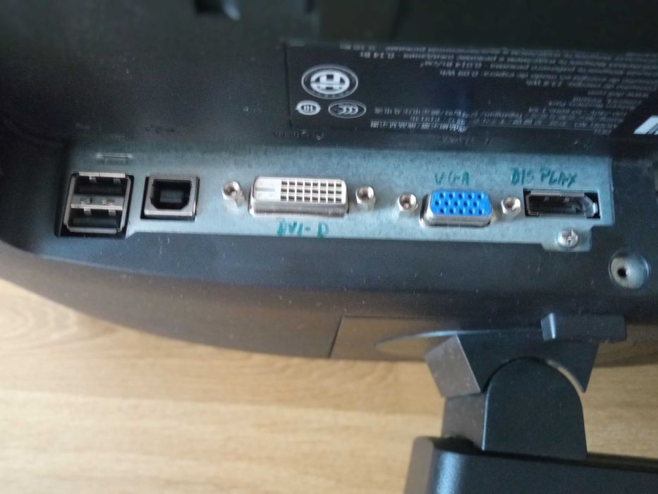 Monitory do komputera.