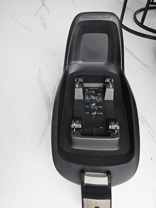 Fotelik samochodowy Maxi-Cosi 2 Way Pearl baza isofix 2WayFix