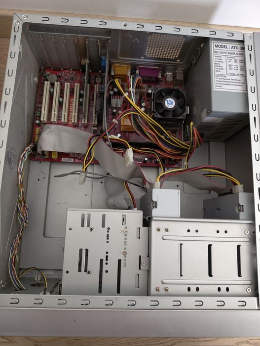 Старий системний блок (ПК)