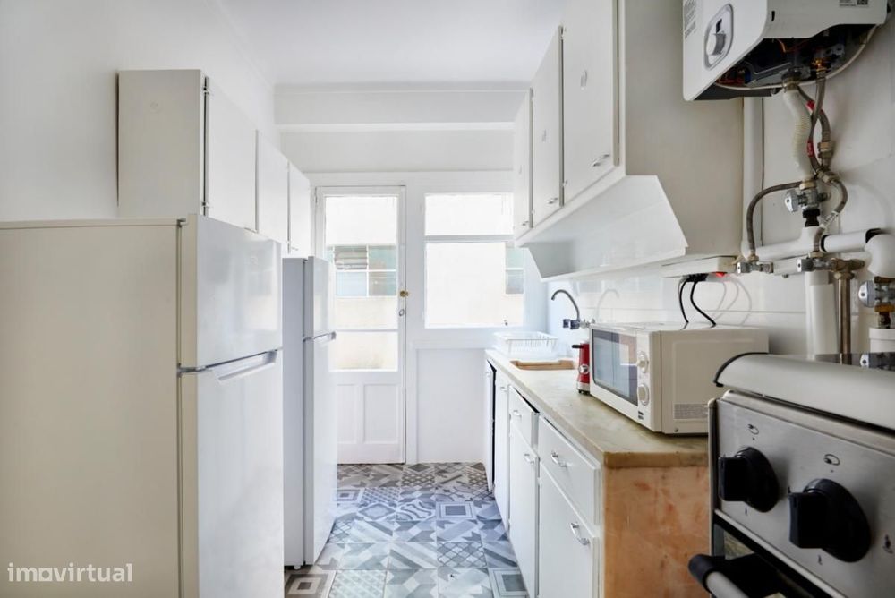 Quarto - localizado em Benfica Lisbon