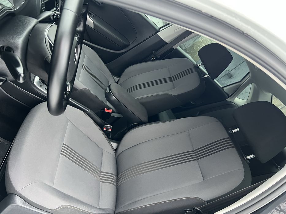 Продам свій Офіційний Фольксваген Поло 1,6 МРі automatic