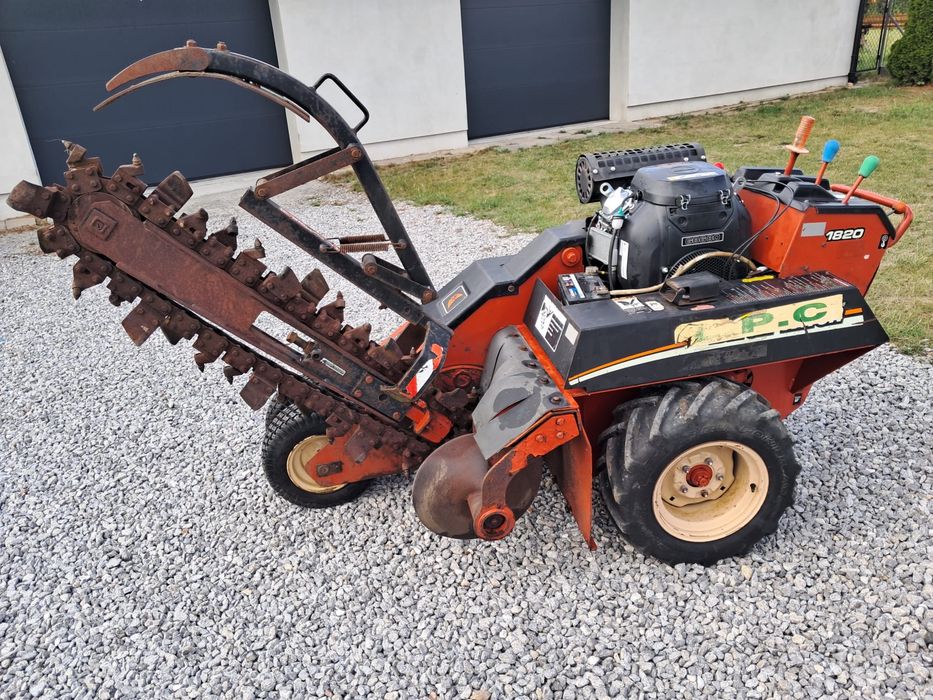 DITCH WITCH 1820 koparka łancuchowa glebokosc kopania 90cm