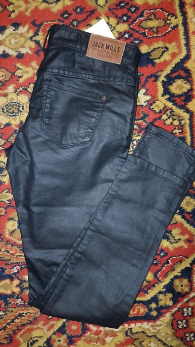 Джинси скіні з напиленням.