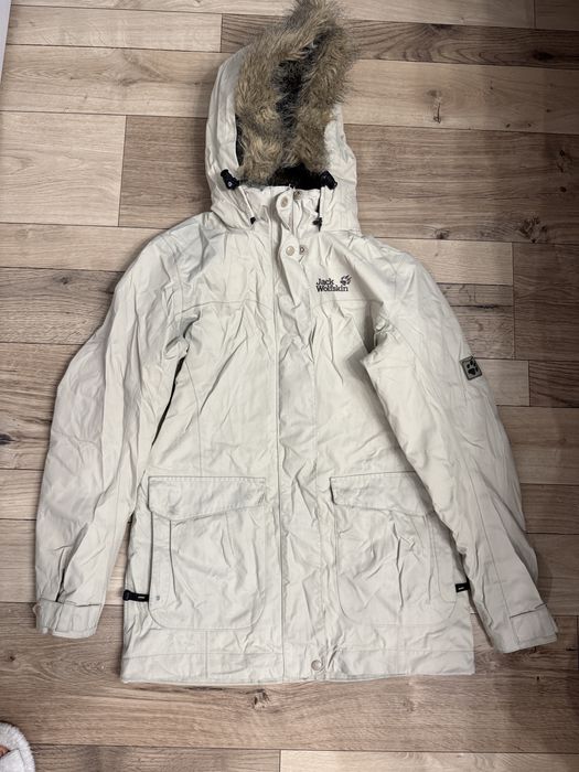 Зимова куртка jack wolfskin xs