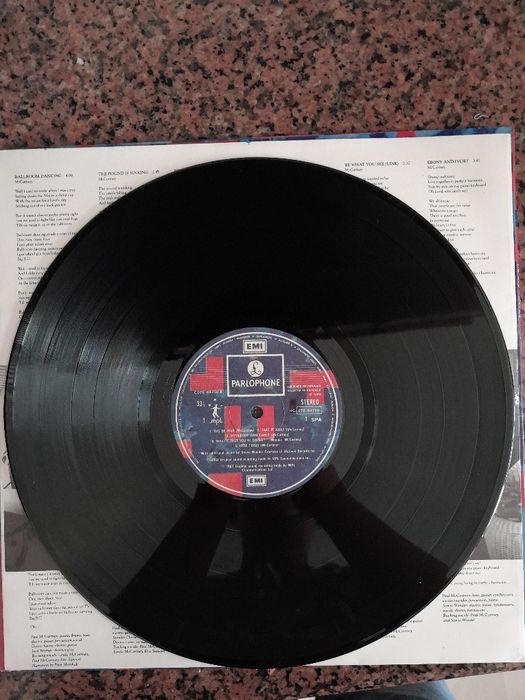 Paul McCartney tug of war album