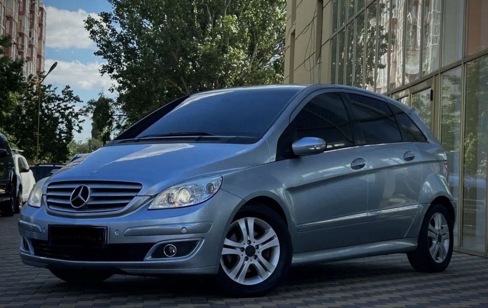 Mercedes-benz b200