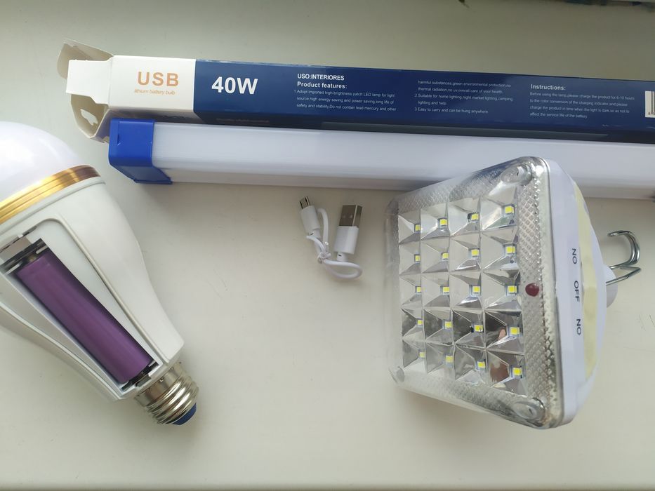 Лампочка акумуляторна з акумулятором 20вт 15 вт 9в аварійна патрон Е27