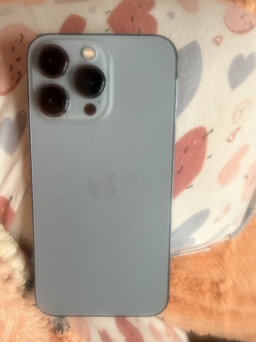 Ihpone 13 pro  em otimo  estado ler descricao