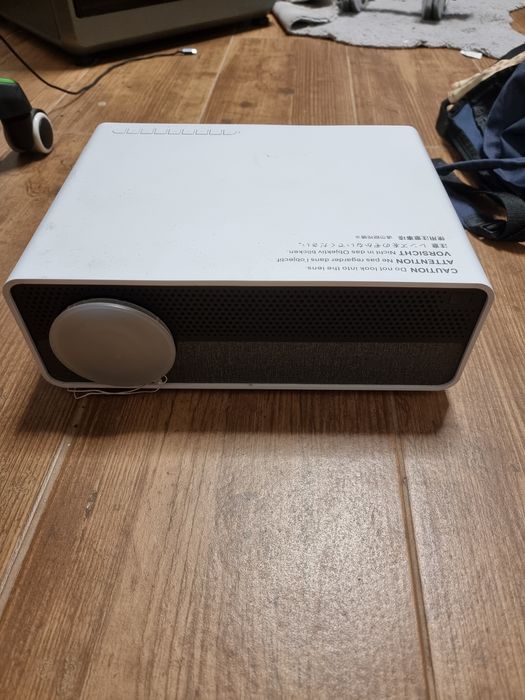 Projektor lampowy z androidem