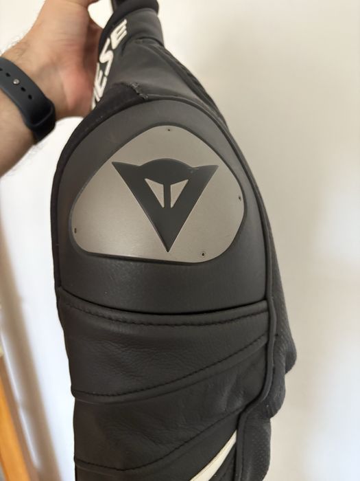 Casaco Dainese Avro 4 Micro-perfurado