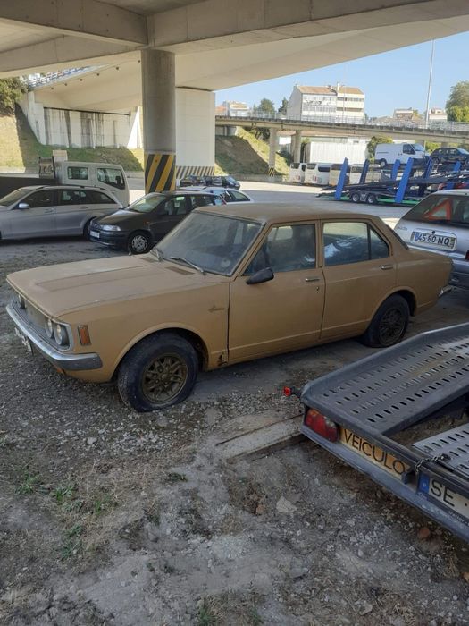 Toyotas KE 20 e KE 35 e corona ,Mazda etc pecas e carros antigos