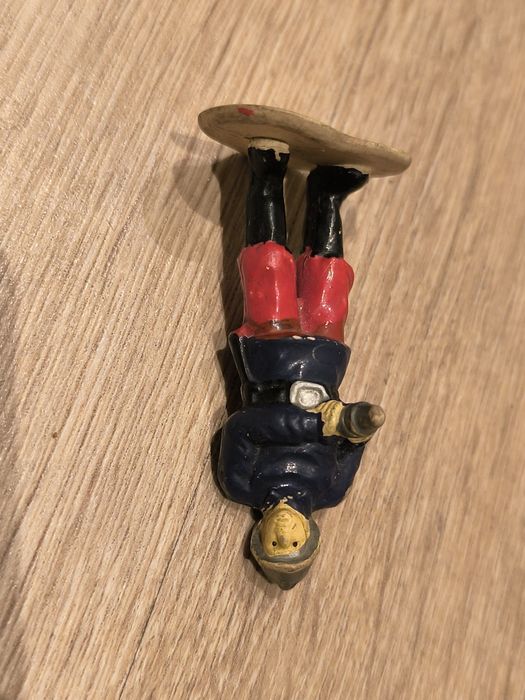 Strażak-Zabytkowa Figurka Gumowa-PRL/5,5 cm