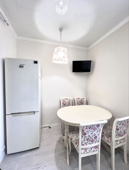 Затишна квартира в центрі! Мінімальне оформлення!