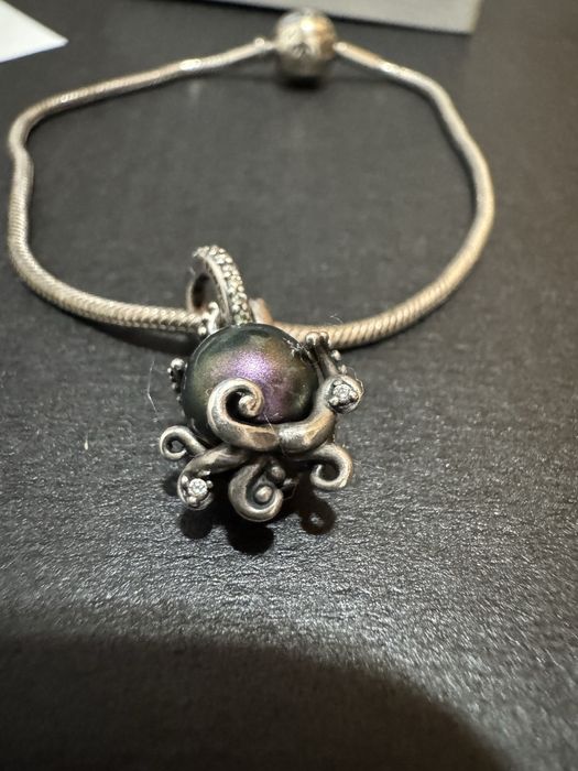 Pandora pingente da Úrsula