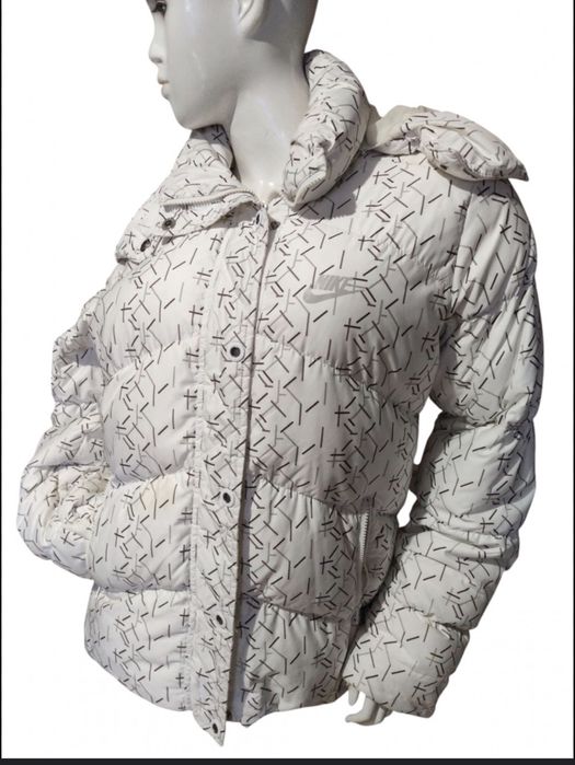 Женская зимняя куртка NIKE SPORTWEAR оригинал/жіноча куртка