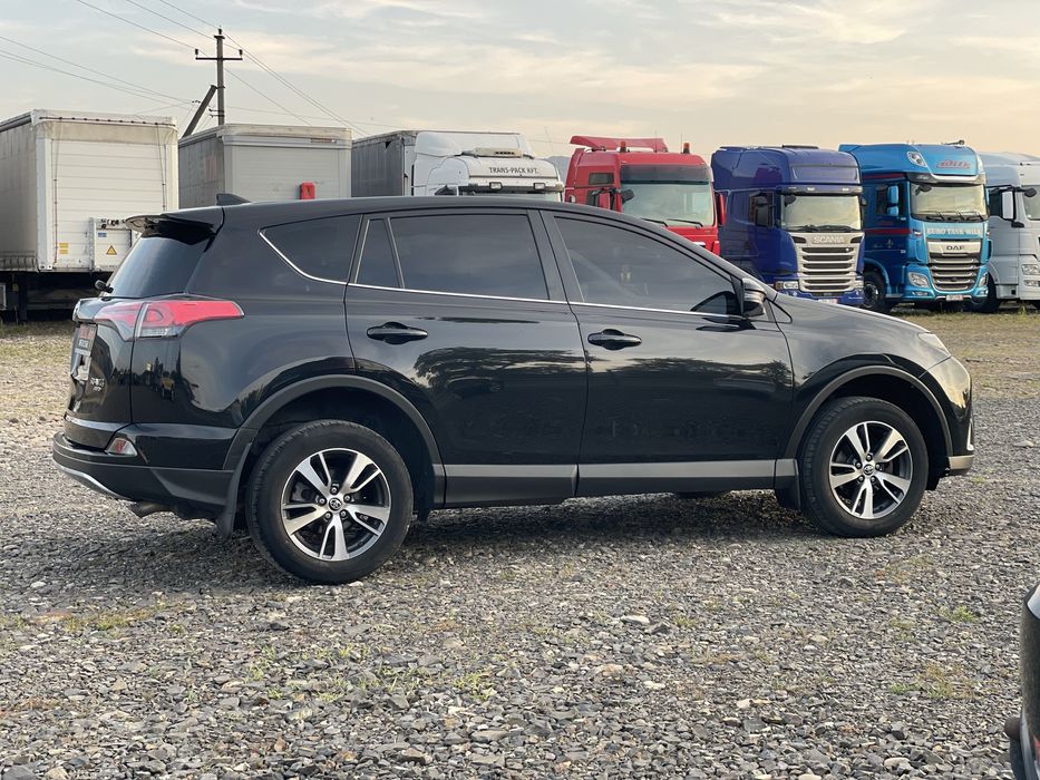 Тойота рав-4 Автомат 4х4