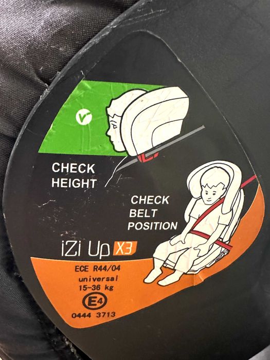 Assento auto BESAFE Izi Up Fix, Grupo II-III, Idades 4-12 anos