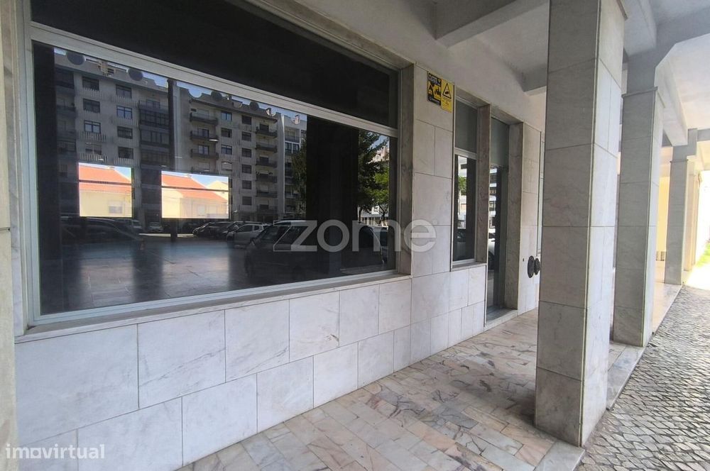 Mem Martins Shop 95 m2
