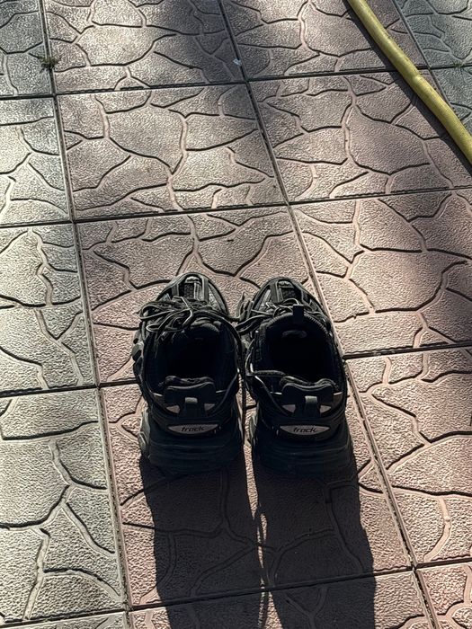 Balenciaga track black