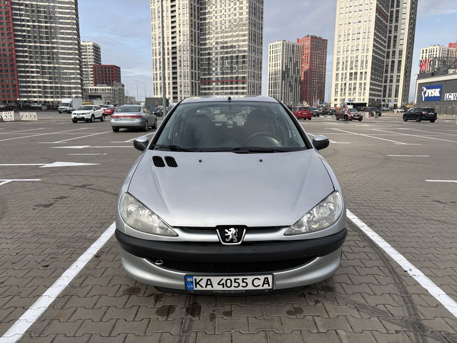 Продам  Пежо 206