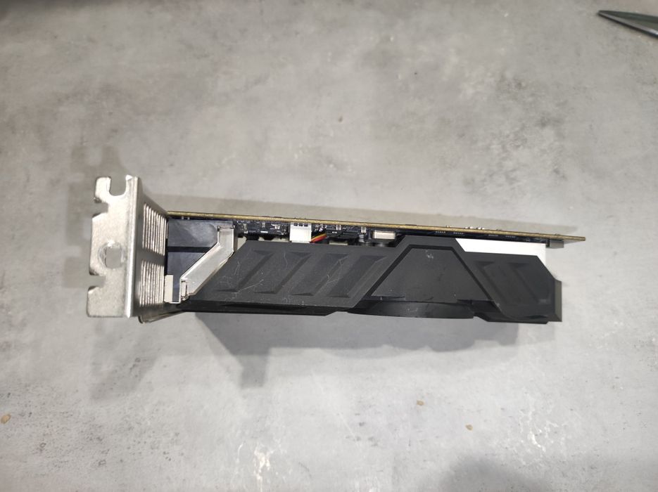 Placa gráfica GTX 750ti 2gb ddr5 low profile