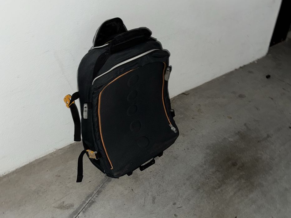 Mochila grande com rodinhas do tipo troley64861189118593123