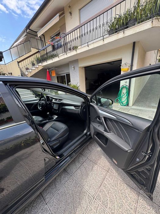 Toyota Avensis D4D