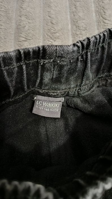 Продам утеплені джинси на хлопчиками LS Waikiki  9-10 років