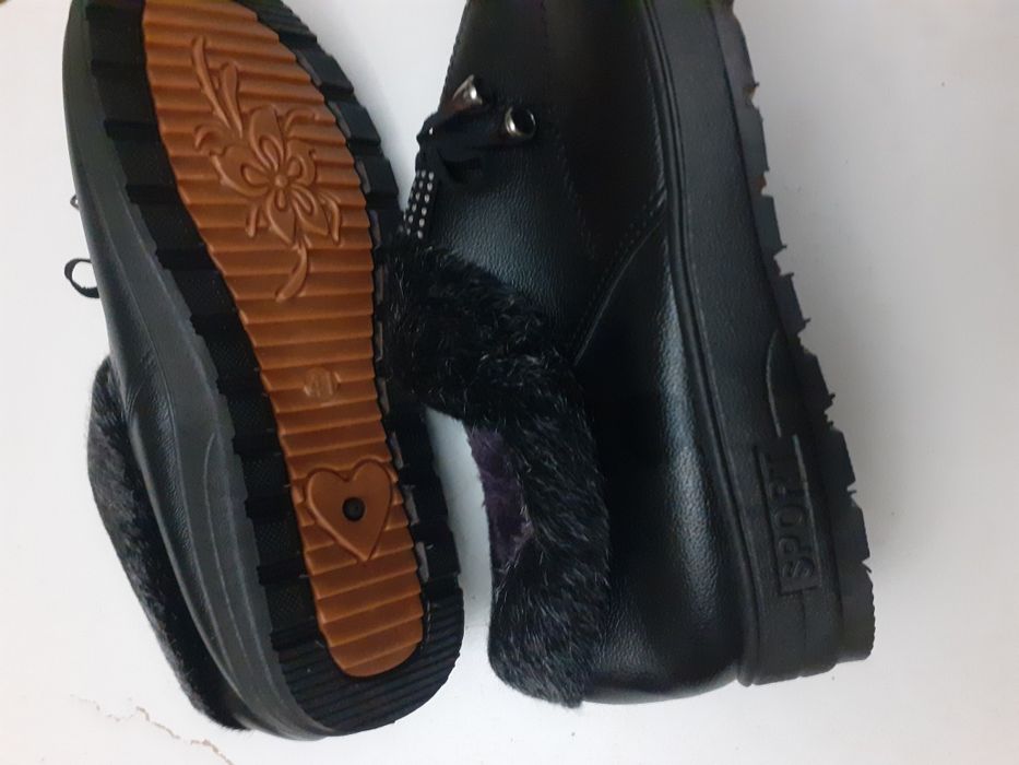 Ботинки женские кожзам на искусственном меху размер  по стельке 24,8 с