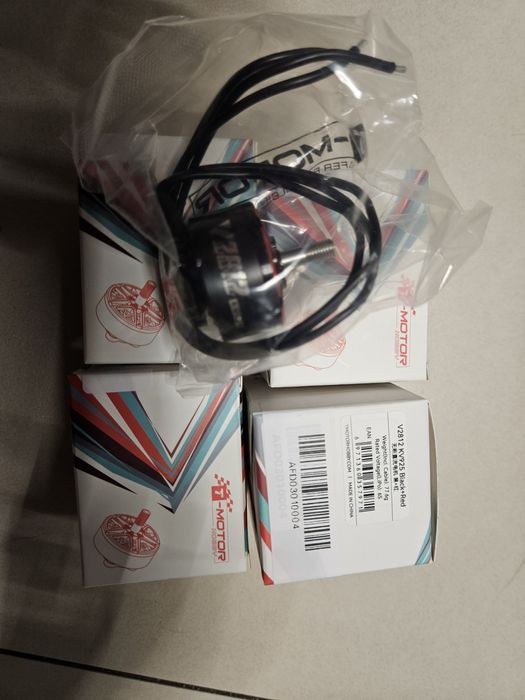 Nowe silniki do drona FPV Thobby V2812