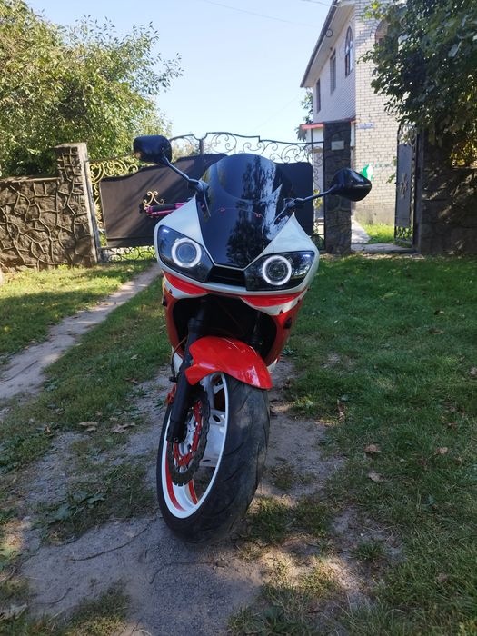 Продам Ямаху Р6 в гарному стані