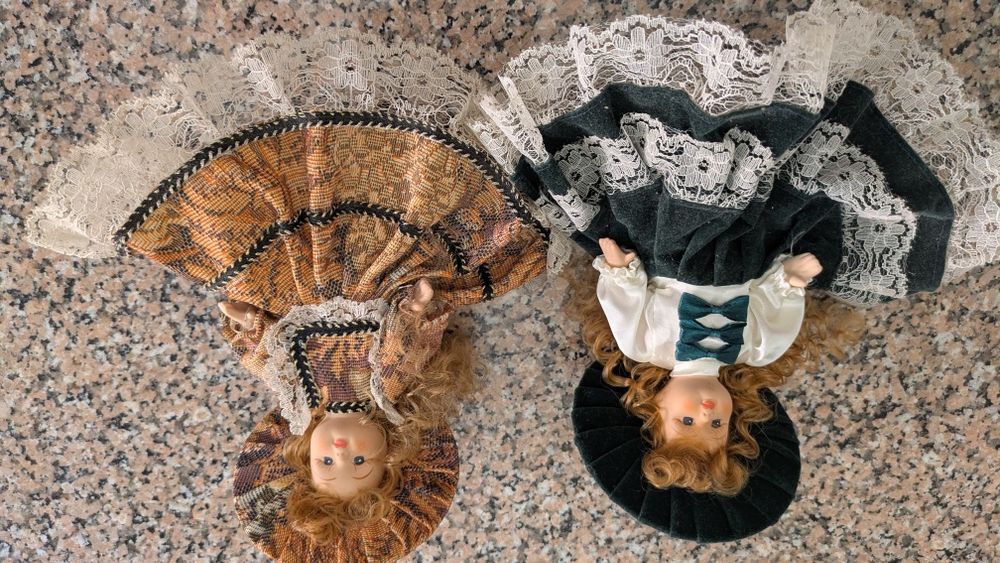 Bonecas de porcelana