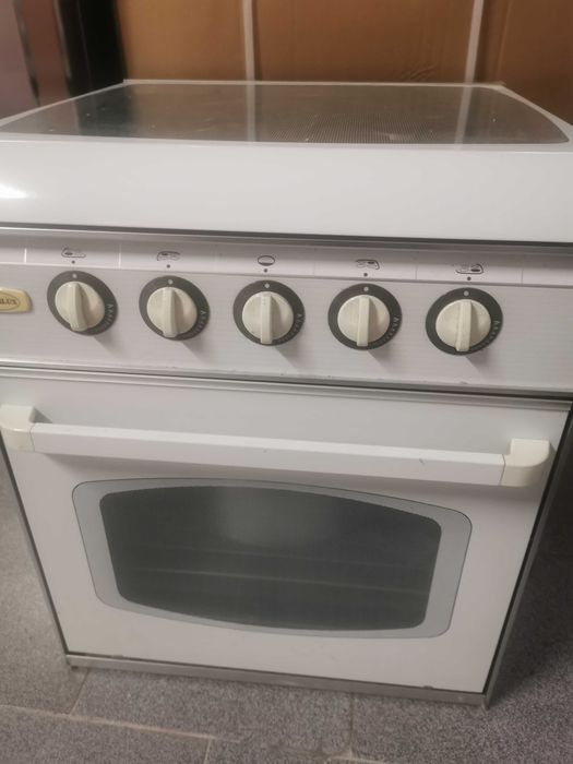 Fogão baixo a gás 4 bicos e forno