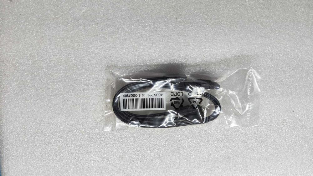 SATA Cables x2 Still in Original Packaging64550514501506120