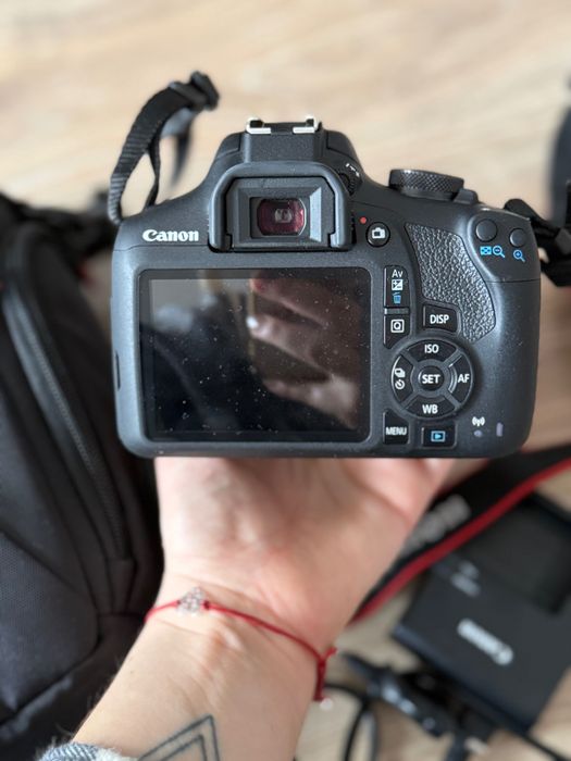 Aparat Canon EOS 2000d