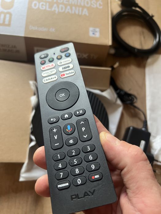 Dekoder PLAY NOW TV BOX DV-8990