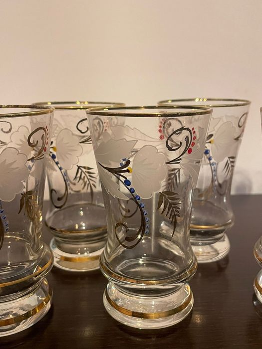 Conjunto 6 copos + jarro antigos