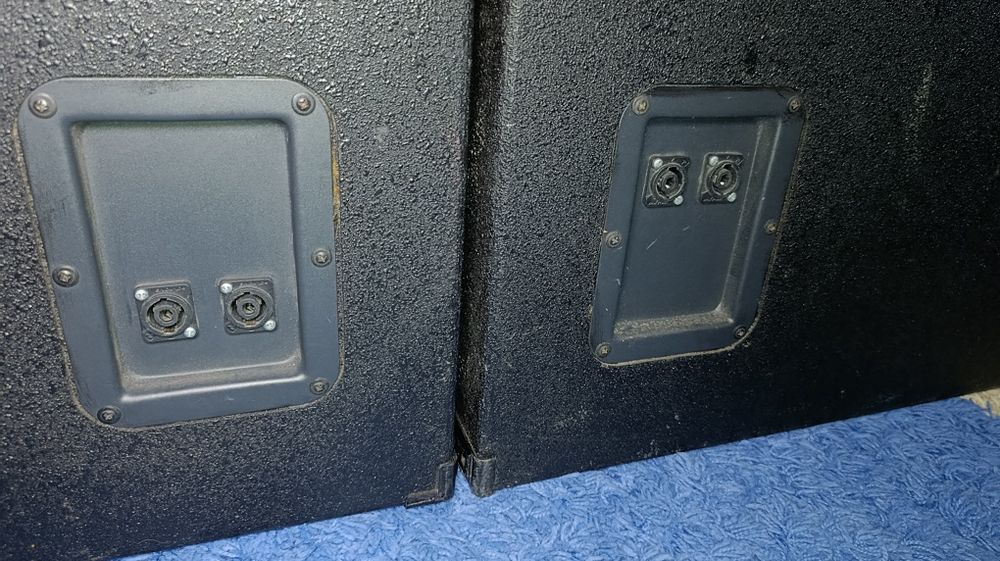 Продам 2 сабвуфера, 12"