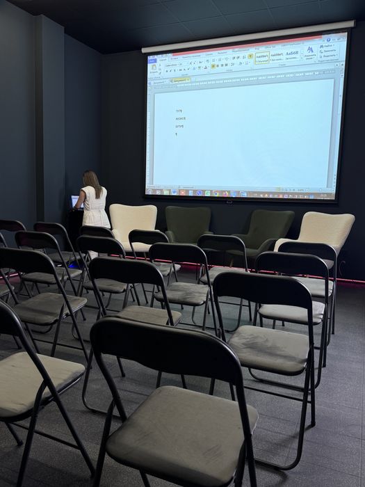 Екран для проектора настінний 4:3