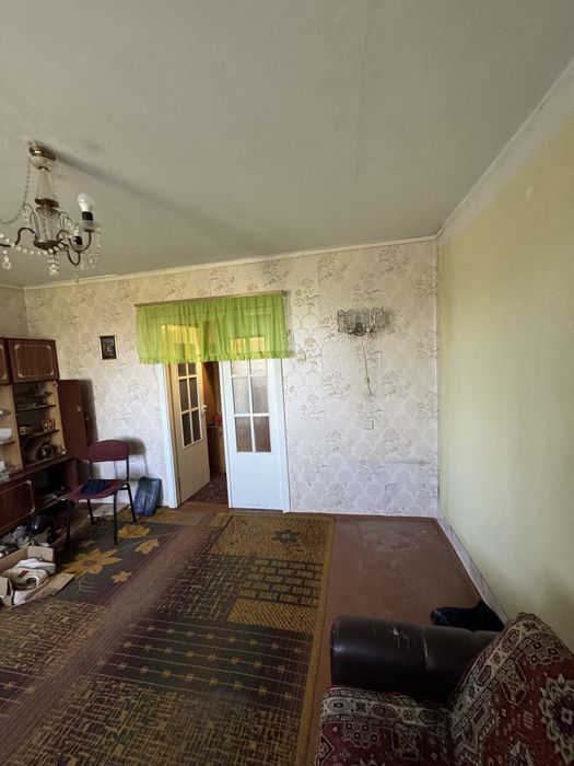 Продається двокімнатна Чешка