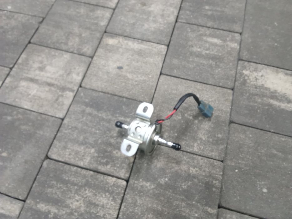 Pompa paliwowa minikoparka volwo ecr25d